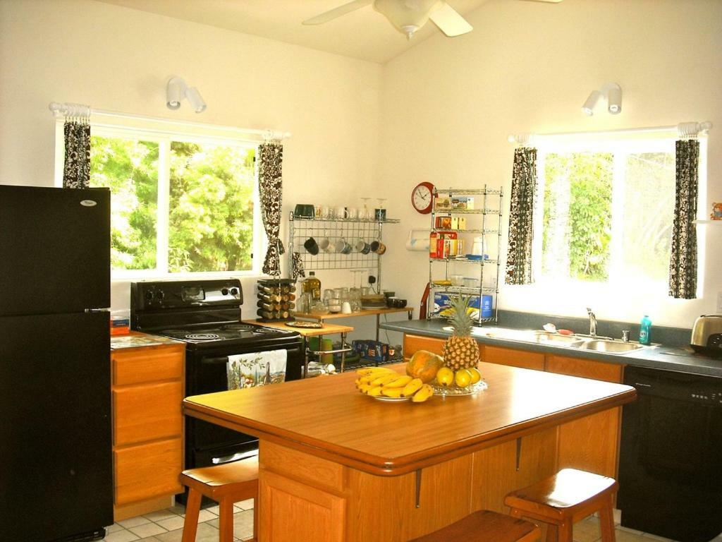 Bears' Place Guest House Kalaoa Екстериор снимка